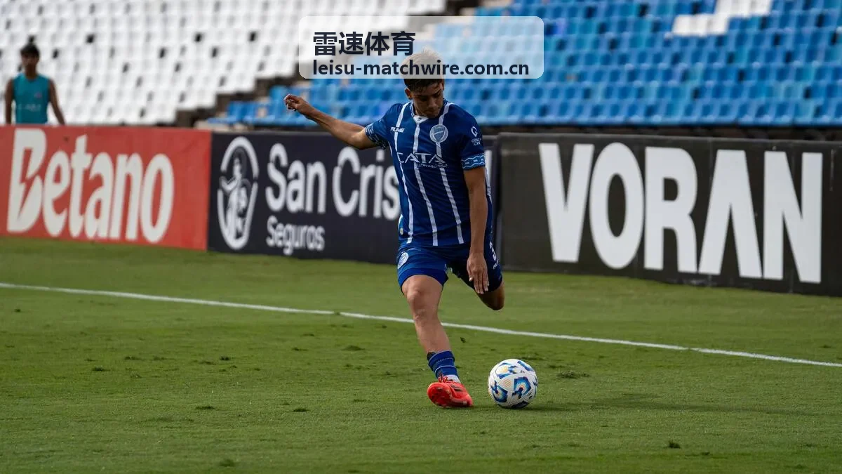 雷速体育球场灯光与赛事数据阅读场景